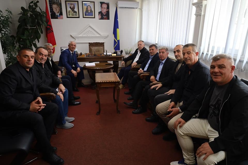 Kryetari i Komunës, z.Bexhet Xheladini, priti në takim përfaqësuesit e organizatave të dalura nga lufta