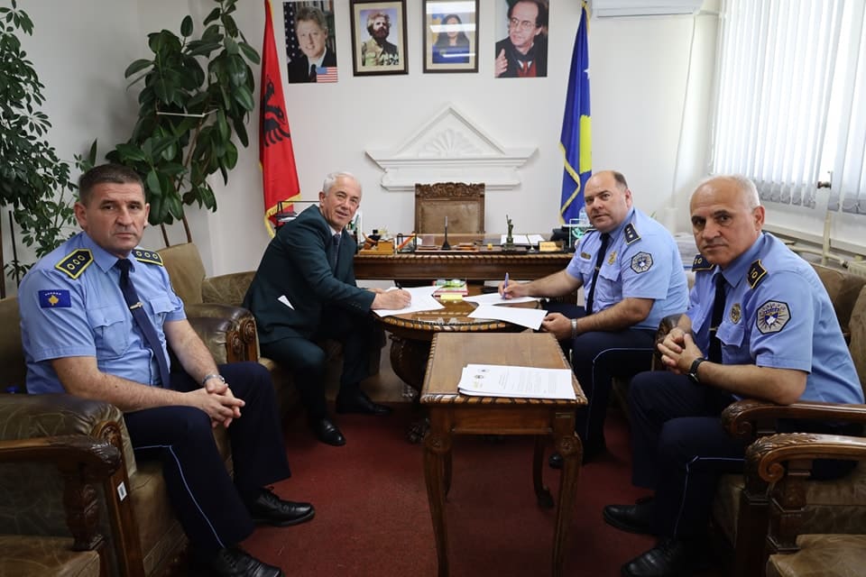 Potpisan je Sporazum o saradnji u pružanju poštanskih usluga između Opštine Dragaš, Policije Kosova i Pošte Kosova