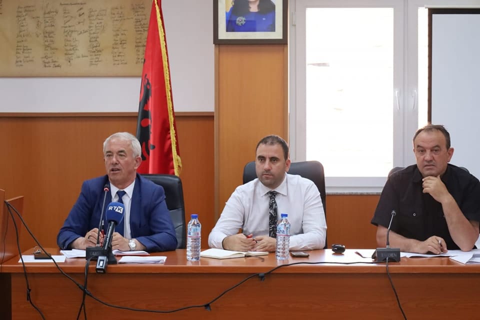 U mbajt Takimi I (i parë) Publik me Qytetarë