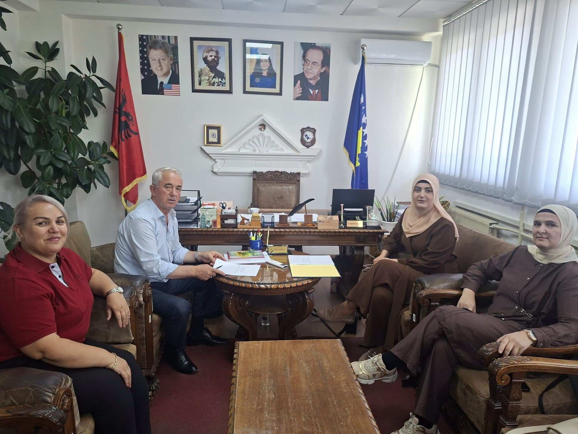 Komuna e Dragashit nënshkruan Marrëveshjen e Mirëkuptimit me Qendrën për Angazhimin e Komunitetit të Gruas në Dragash
